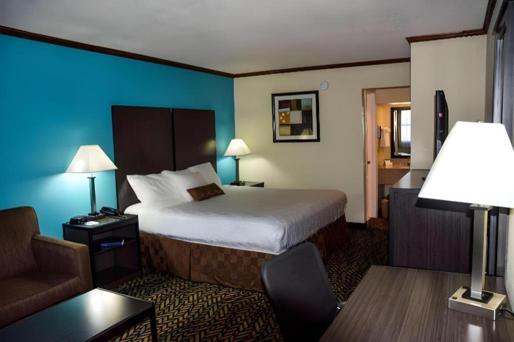 Western Fairwinds Hotel