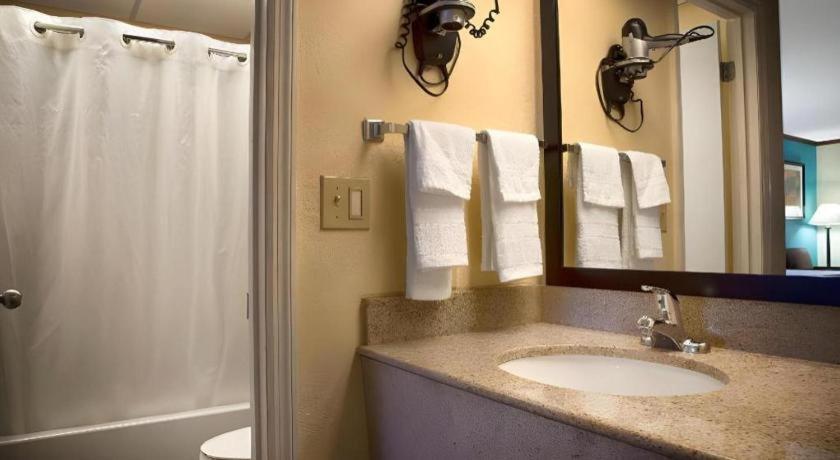 Hotel Western Fairwinds 2*