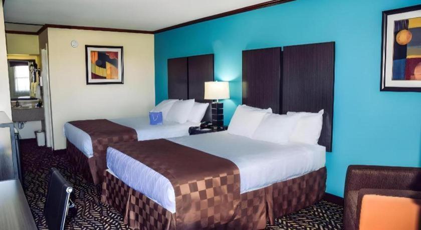 Western Fairwinds 2*
