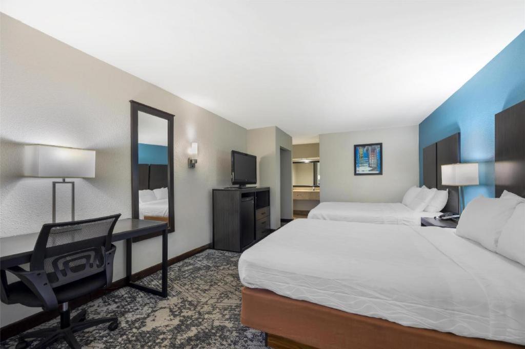 Western Fairwinds Hotel 2*